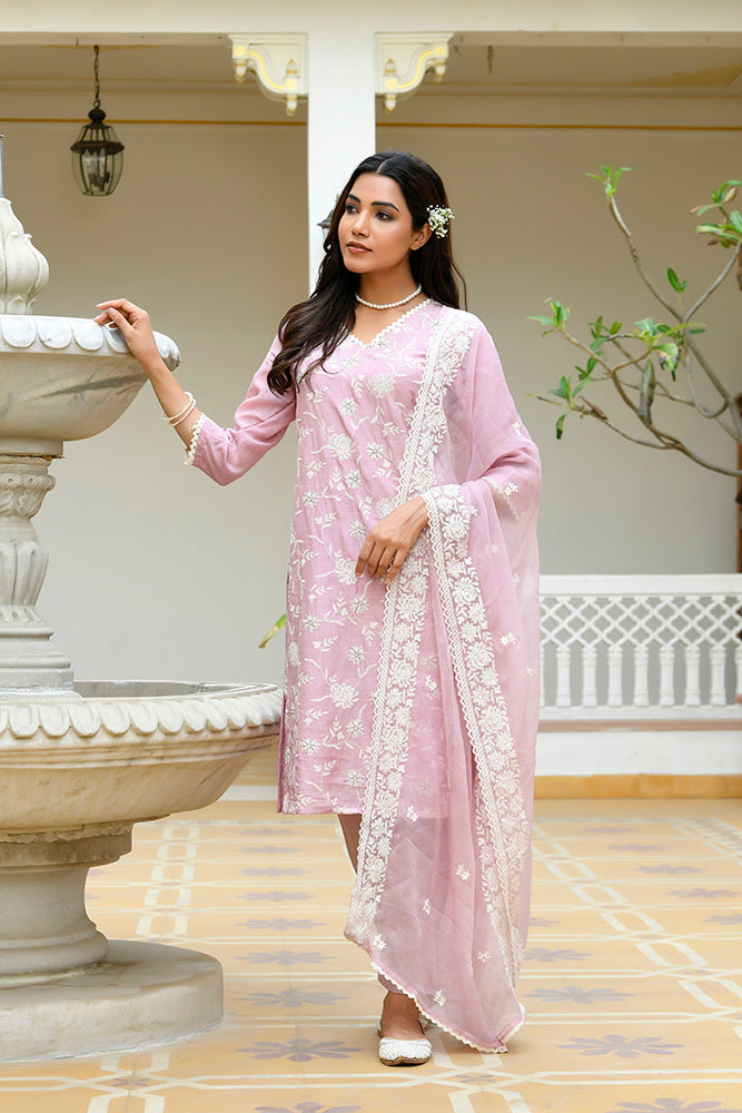 Vaasva Women Pink Linen Embroidered Solid Kurta Set With Solid Pants & Chiffon Embroidered Dupatta - Distacart
