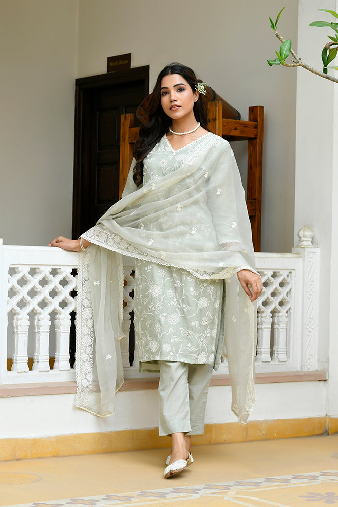 Vaasva Women Pista Linen Embroidered Solid Kurta Set With Solid Pants & Chiffon Embroidered Dupatta - Distacart
