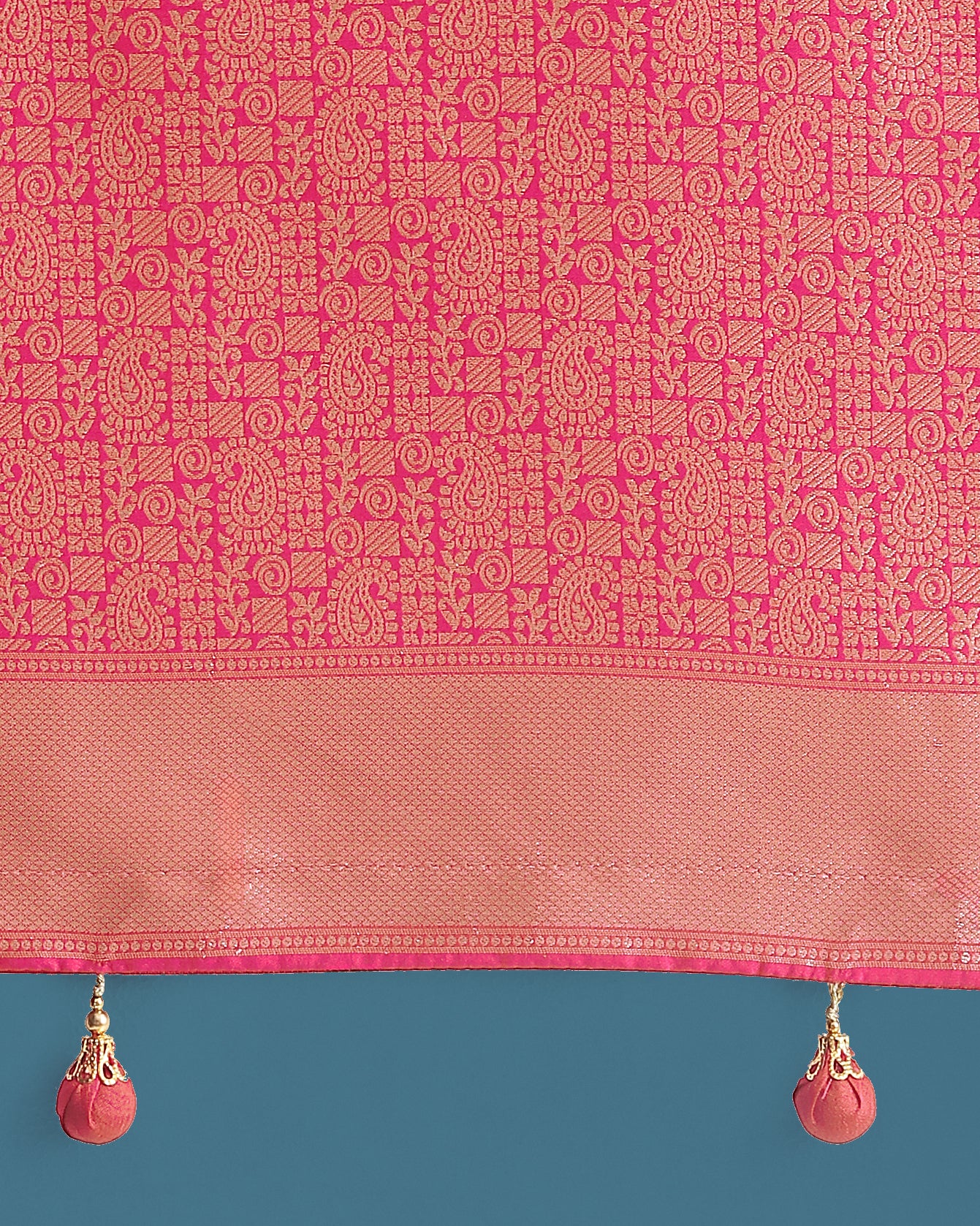 Monjolika Fashion Light Pink Colour Banarasi Silk Zari Weaving Classic Saree
