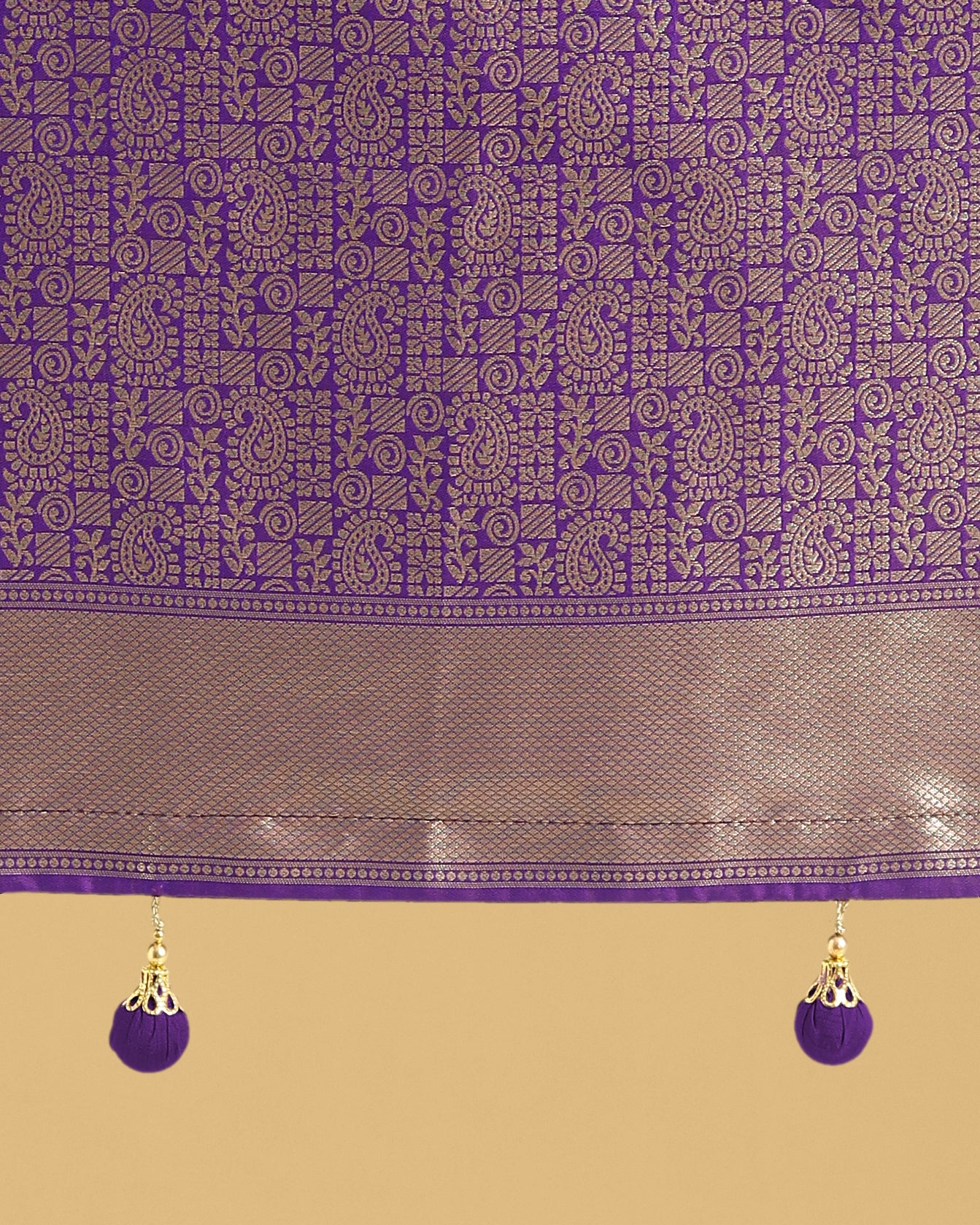 Monjolika Fashion Lavender Colour Banarasi Silk Zari Weaving Classic Saree