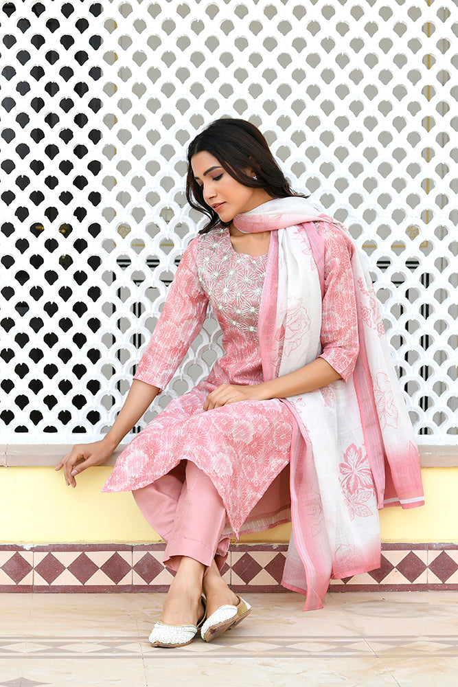 Vaasva Women Pink Tissue Linen Embroidered Solid Kurta Set With Solid Pants & Printed Dupatta - Distacart