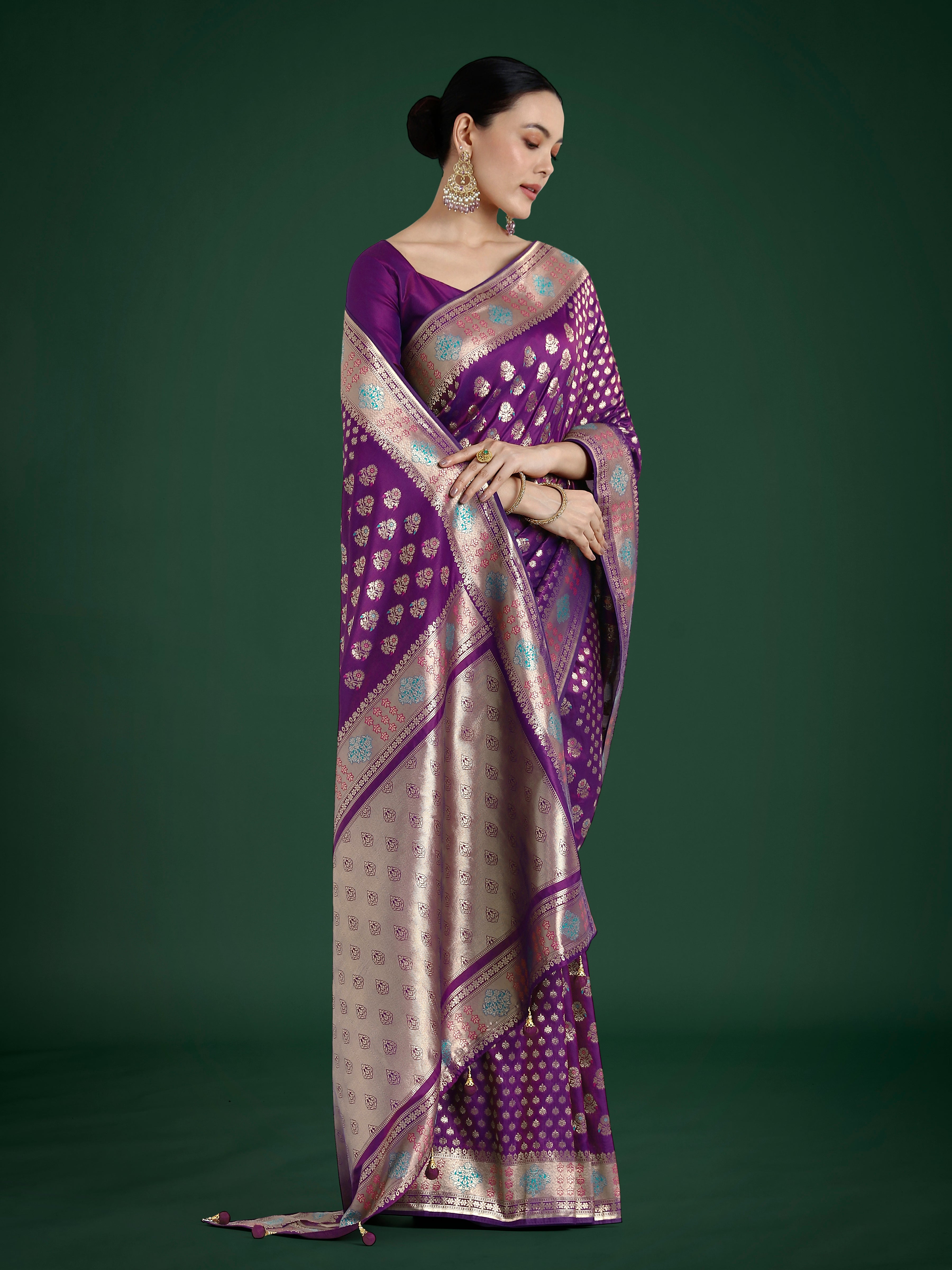 Monjolika Fashion Purple Colour Banarasi Silk Zari Weaving Classic Saree