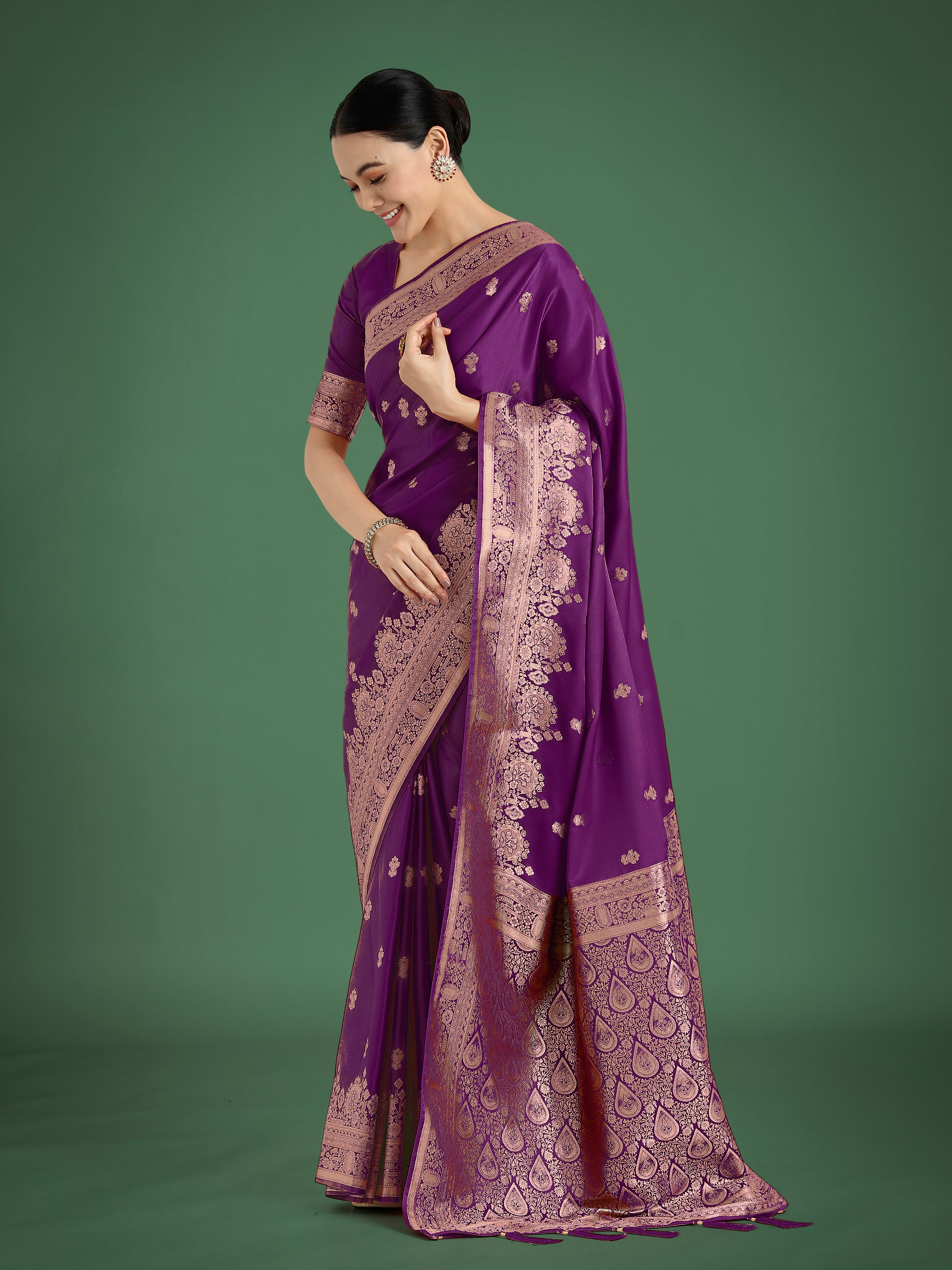 Monjolika Fashion Purple With Gold Bordar Banarasi Woven Satin Saree