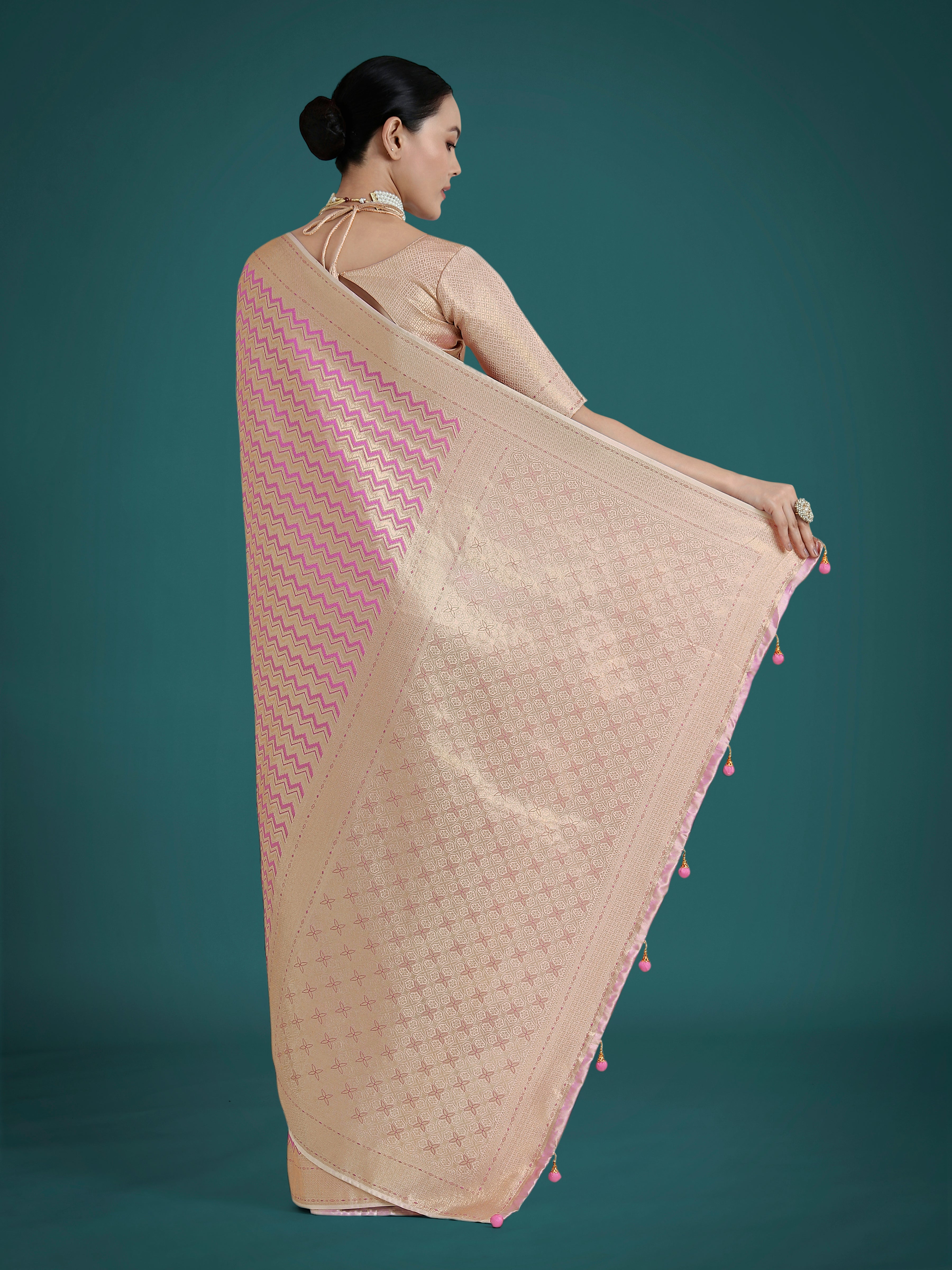 Monjolika Fashion Wonderful Light Lilac Soft Banarasi Satin Silk Leheriya Design Saree