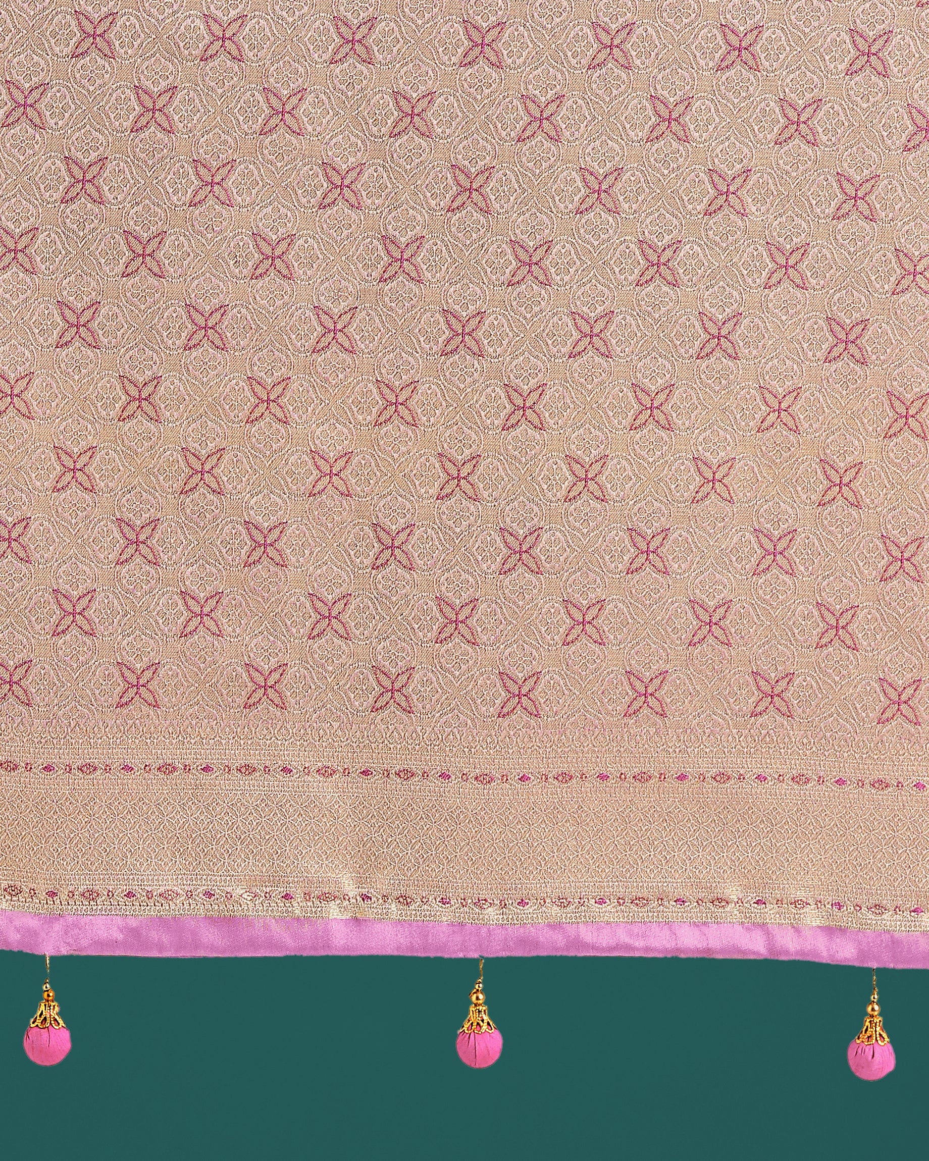 Monjolika Fashion Wonderful Light Lilac Soft Banarasi Satin Silk Leheriya Design Saree