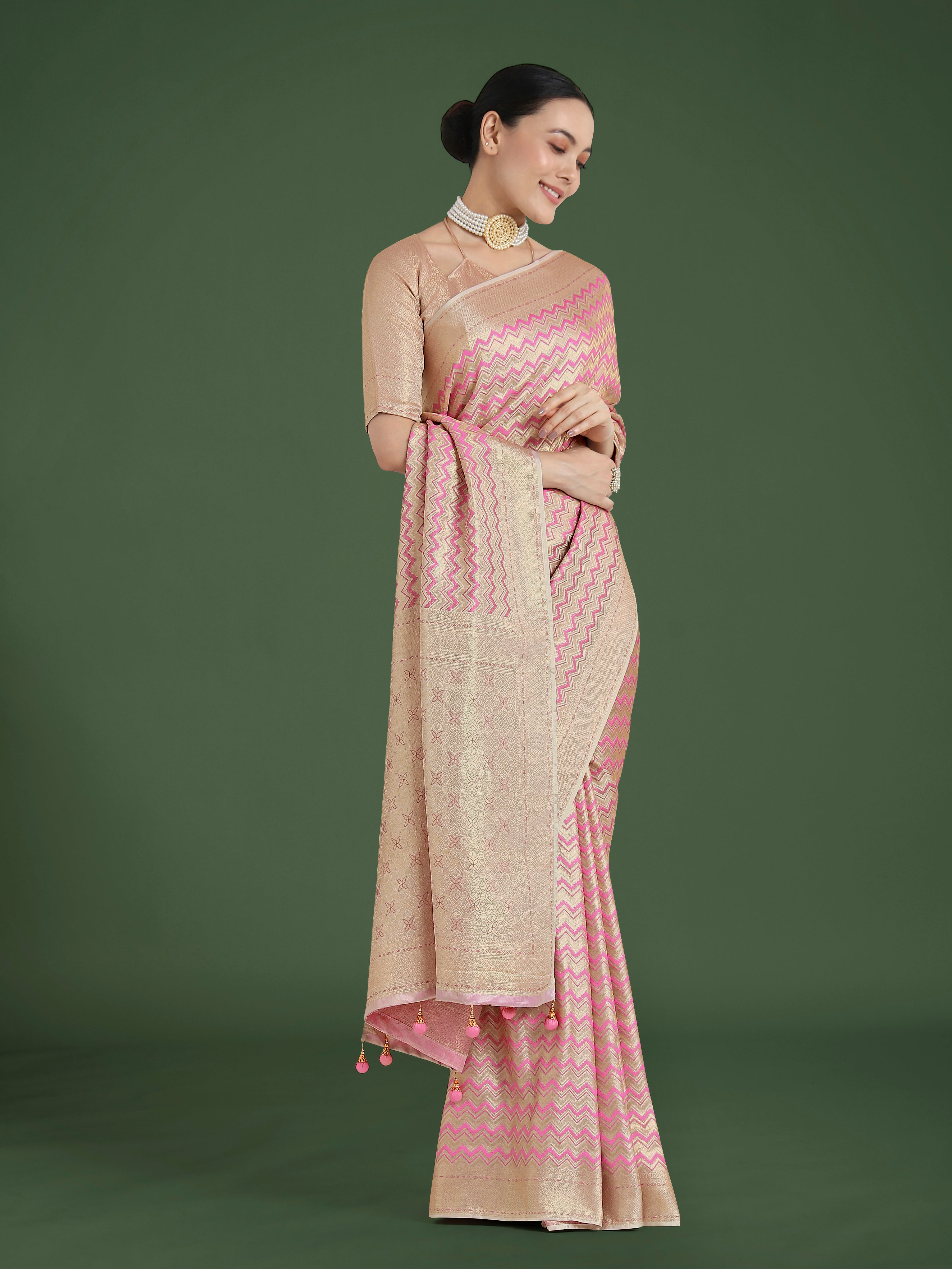 Monjolika Fashion Wonderful Light Pink Soft Banarasi Satin Silk Leheriya Design Saree
