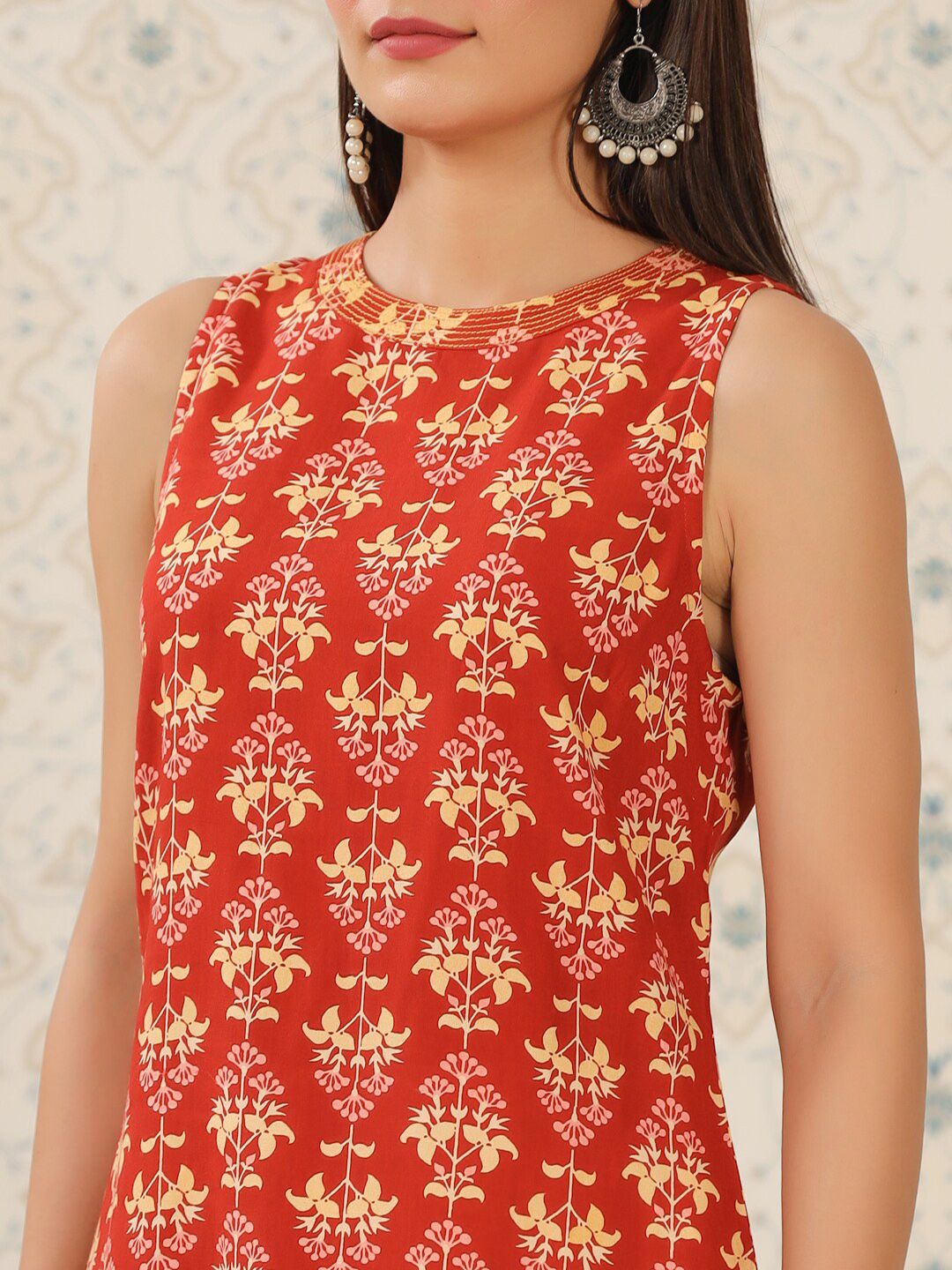 Ode by House of Pataudi Ethnic Motifs Printed Sleeveless Straight Kurta - Distacart