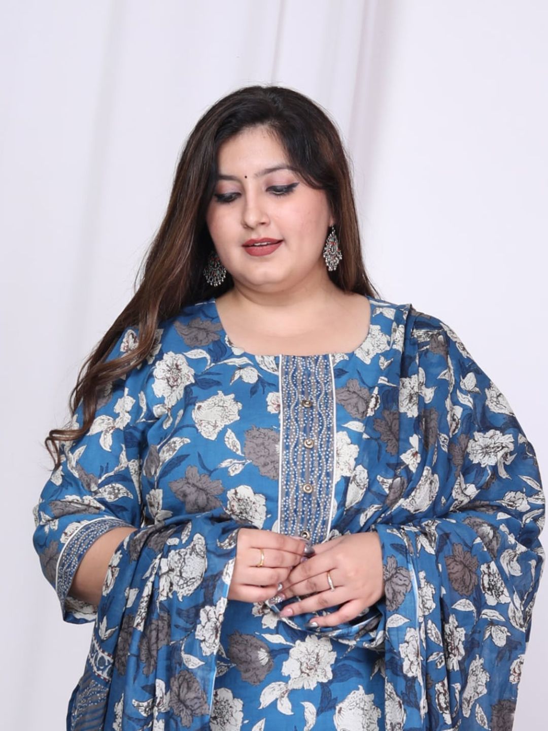 Swasti Floral Printed Regular Sequinned Pure Cotton Kurta with Trousers & Dupatta - Distacart