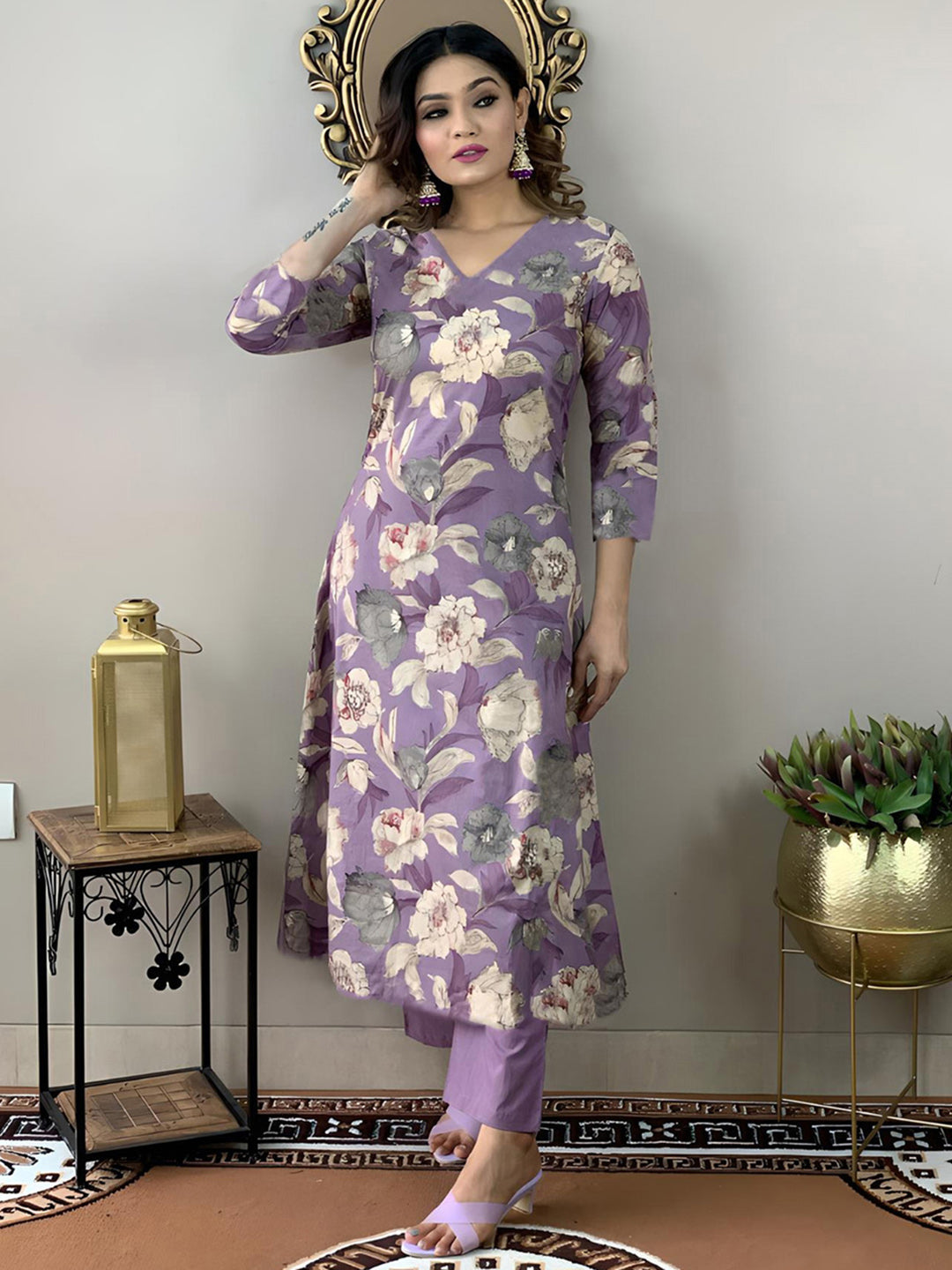 Kalini Floral Printed V-Neck Kurta with Trousers - Distacart