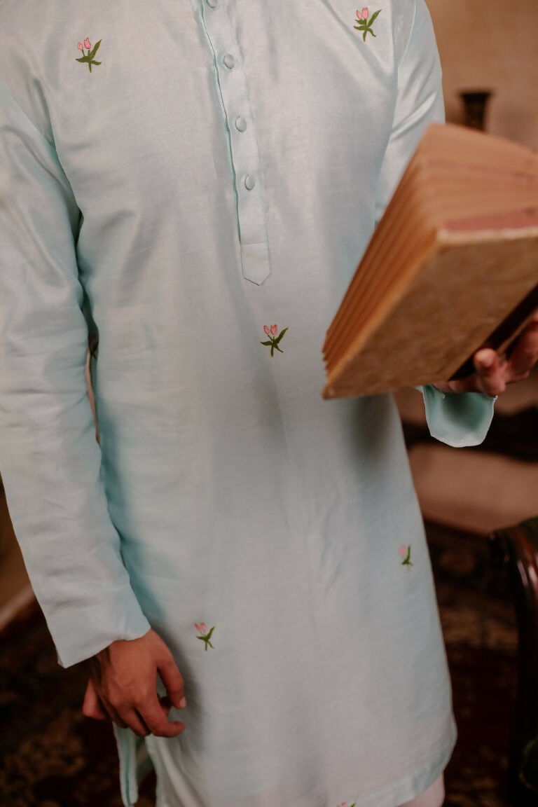 Falling Raw Silk Sea Green Vrindavan Lotus Kurta By Hilo Design - Distacart