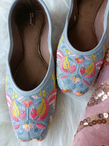 Desi Colour Women Indian Ethnic Footwear-Cushioned -Grey - Distacart