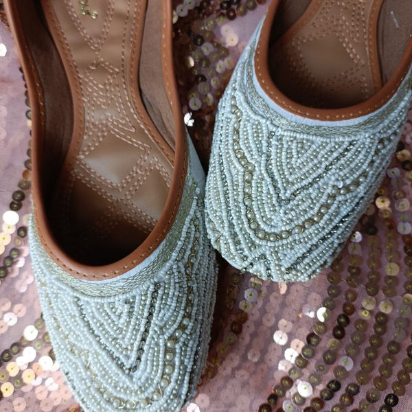 Desi Colour Women Indian Ethnic Footwear-White Silver Pearl - Distacart