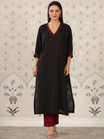 Thumbnail for Ode by House of Pataudi V Neck Thread Work Kurta - Distacart
