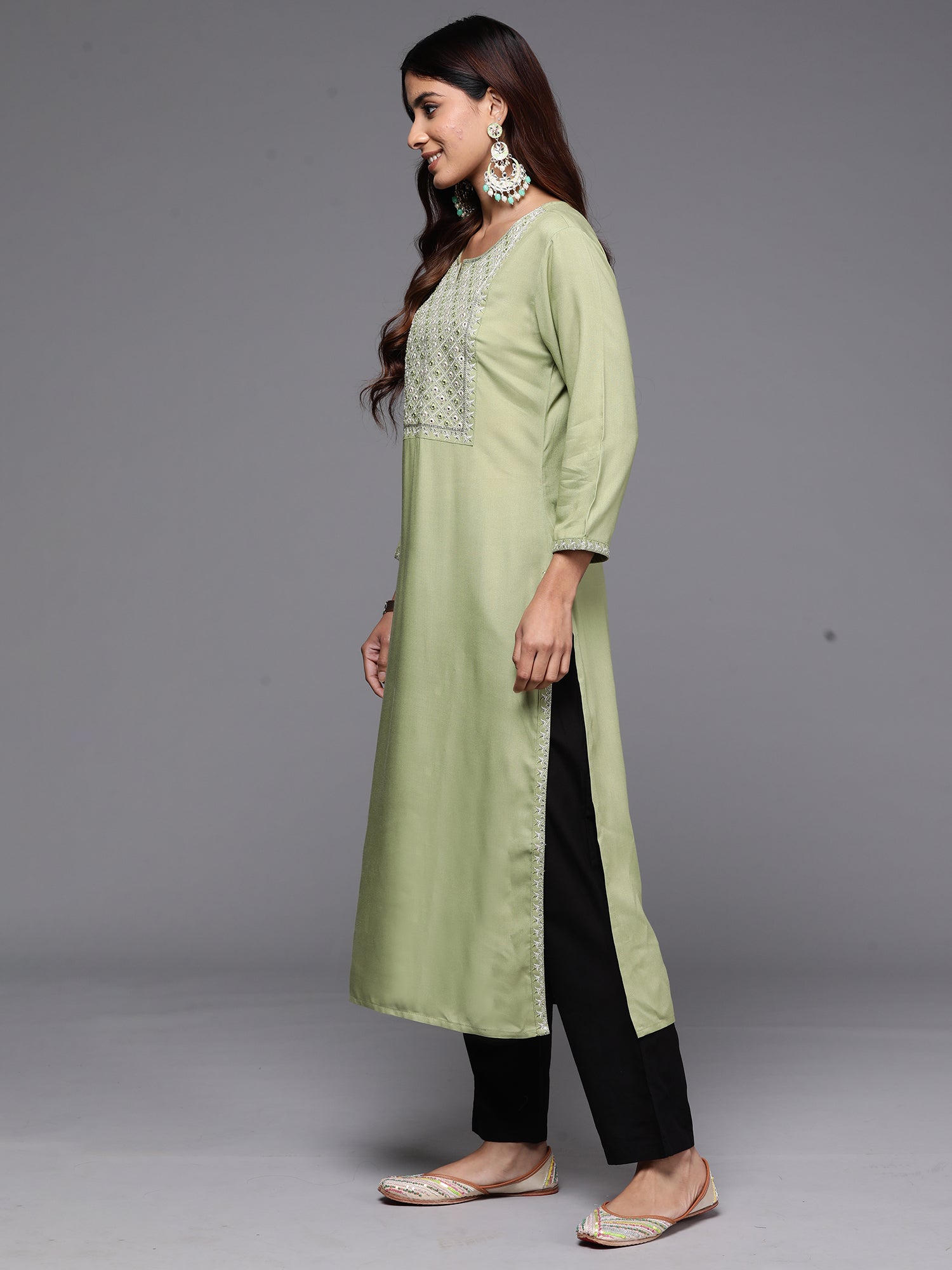 Indo Era Green Embroidered Straight Kurta - Distacart