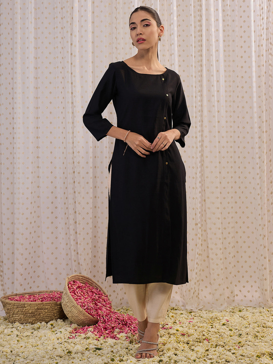Indo Era Black Solid Straight Kurta - Distacart