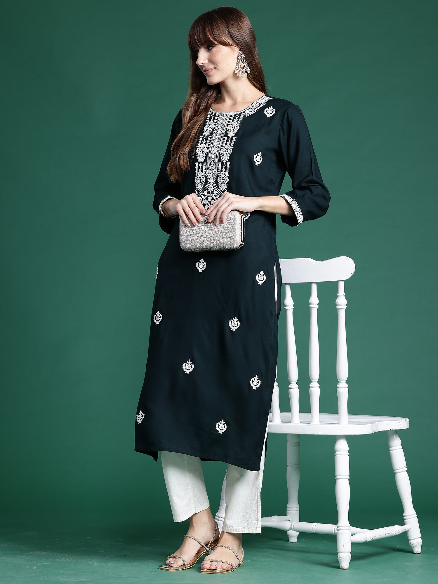 Indo Era Green Embroidered Straight Kurta - Distacart