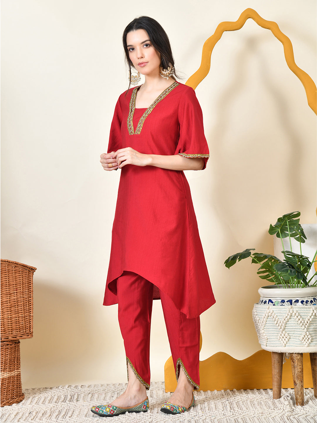 Myshka Women's Red Solid V-Neck Bell Sleeves Kurta & Dhoti Pants - Distacart