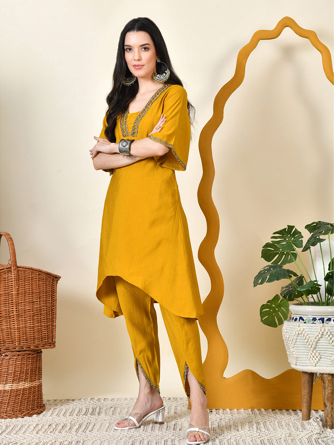 Myshka Women's Musterd Solid V-Neck Bell Sleeves Kurta & Dhoti Pants - Distacart