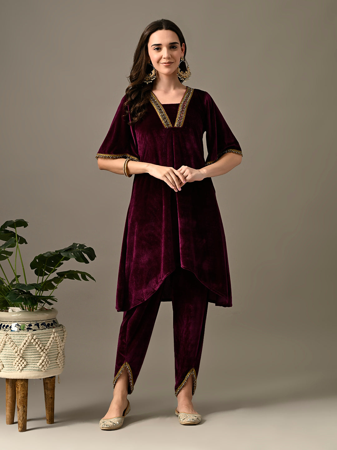 Myshka Women's Magenta Velvet Kurta Pant - Distacart
