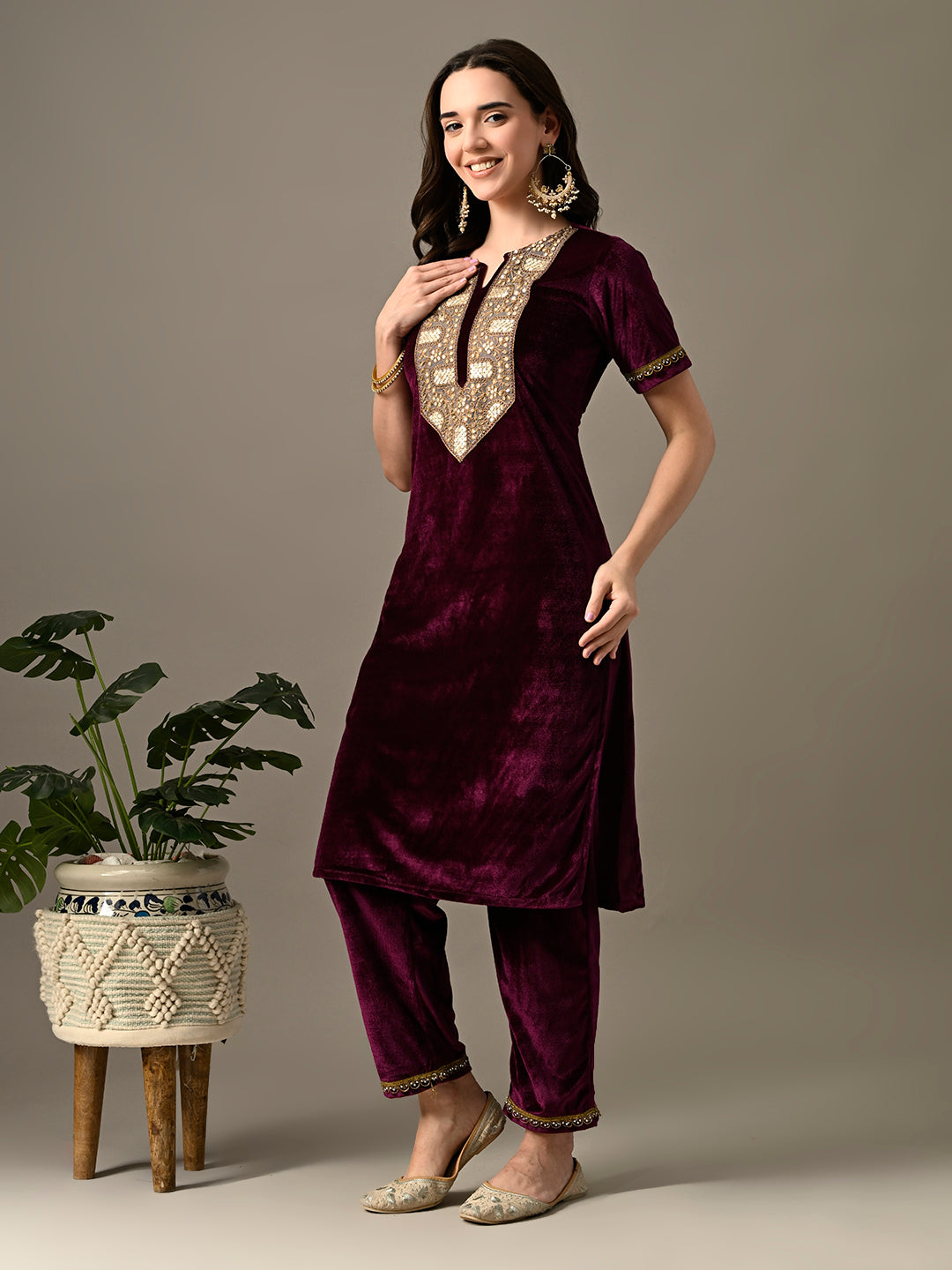 Myshka Women's Magenta Velvet Kurta Pant - Distacart