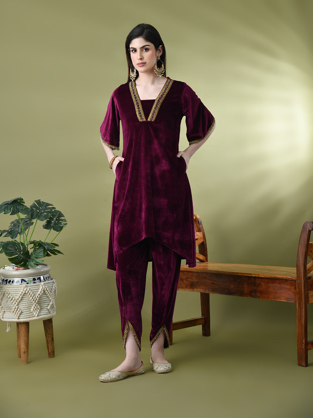 Myshka Women's Magenta Velvet Kurta Pant With Dupatta Set - Distacart