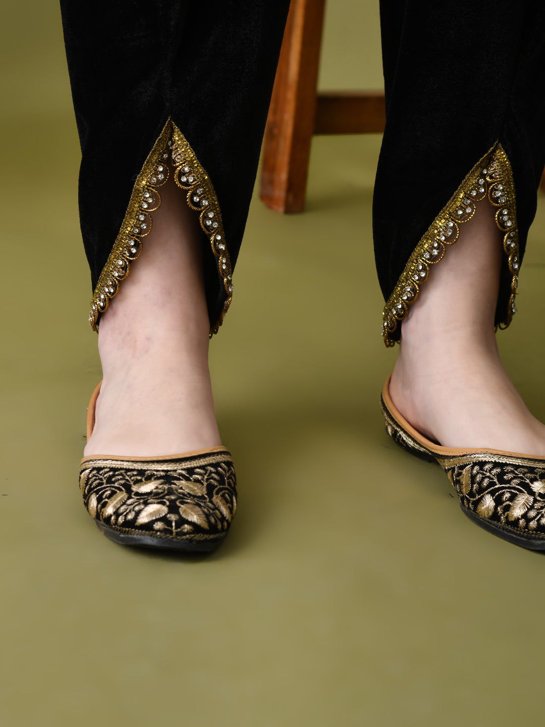 Myshka Women's Black Velvet Kurta Pant With Dupatta Set - Distacart