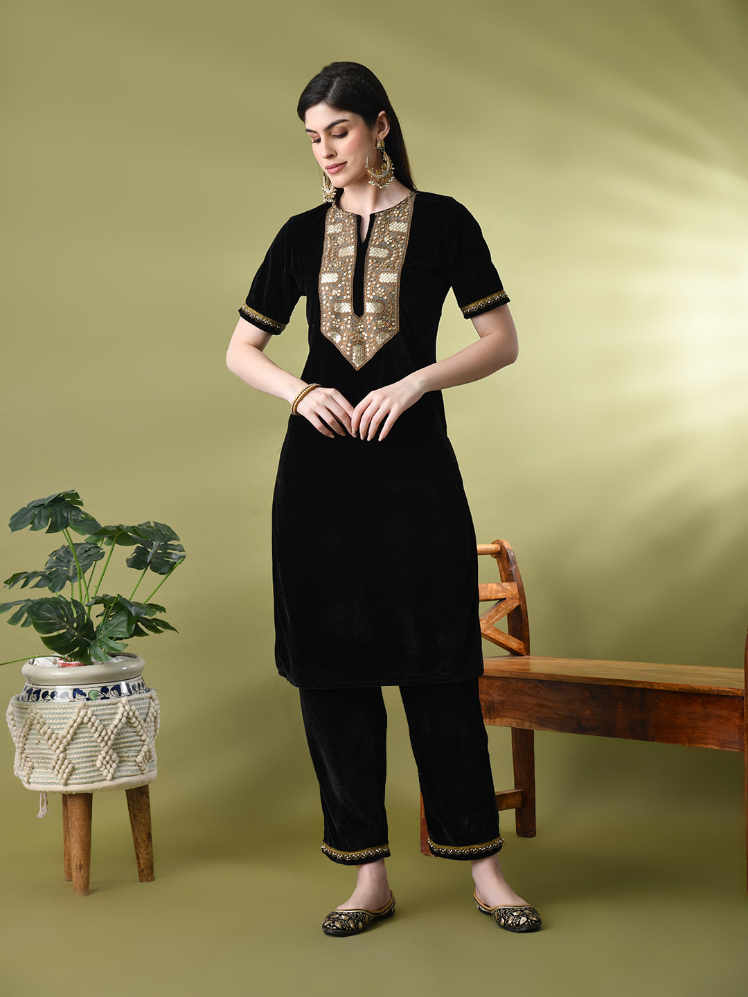 Myshka Women's Black Velvet Kurta Pant With Dupatta Set - Distacart