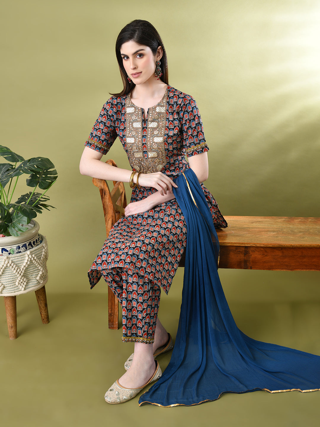 Myshka Women's Cotton Printed Kurta Set With Dupatta