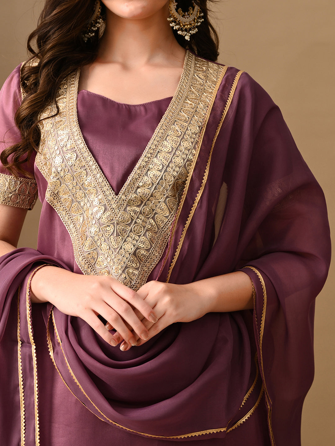 Myshka Mauve Silk Blend Straight Round Neck Short Sleeves Kurta Trousers With Dupatta