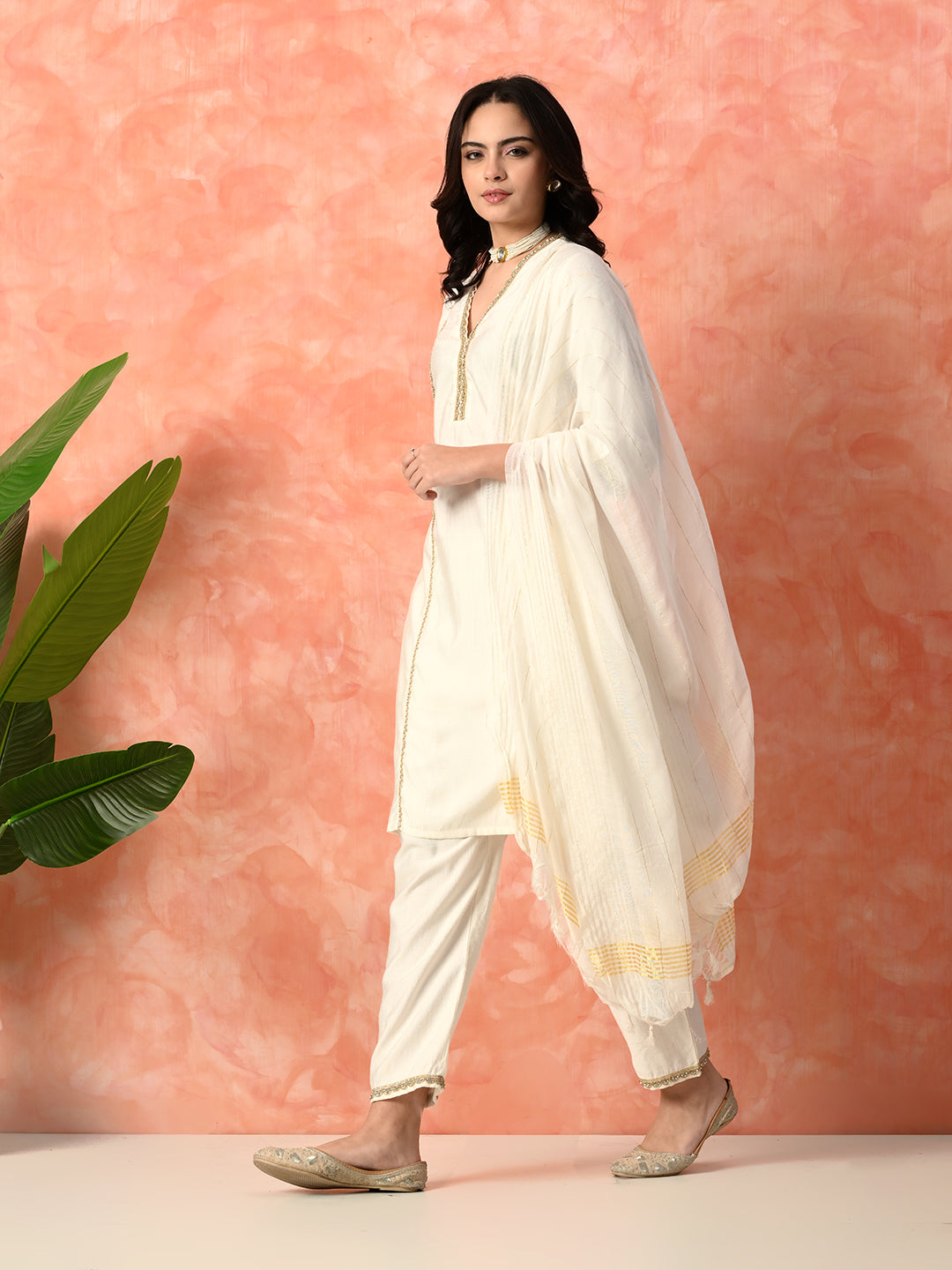 Myshka White Silk Blend Straight V-Neck Three-Quarter Sleeves Kurta Trousers With Dupatta