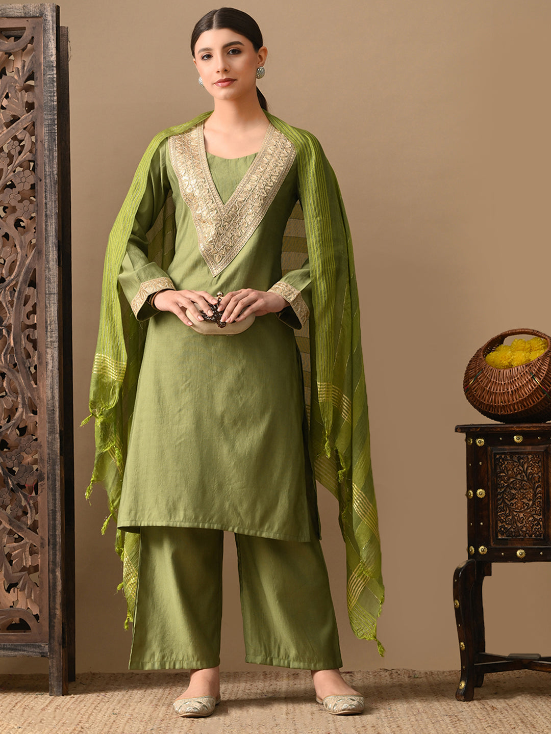 Myshka Green Silk Blend Straight Round Neck Long Sleeves Kurta Trousers With Dupatta