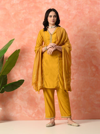 Myshka Musturd Silk Blend Straight V-Neck Three-Quarter Sleeves Kurta Trousers With Dupatta