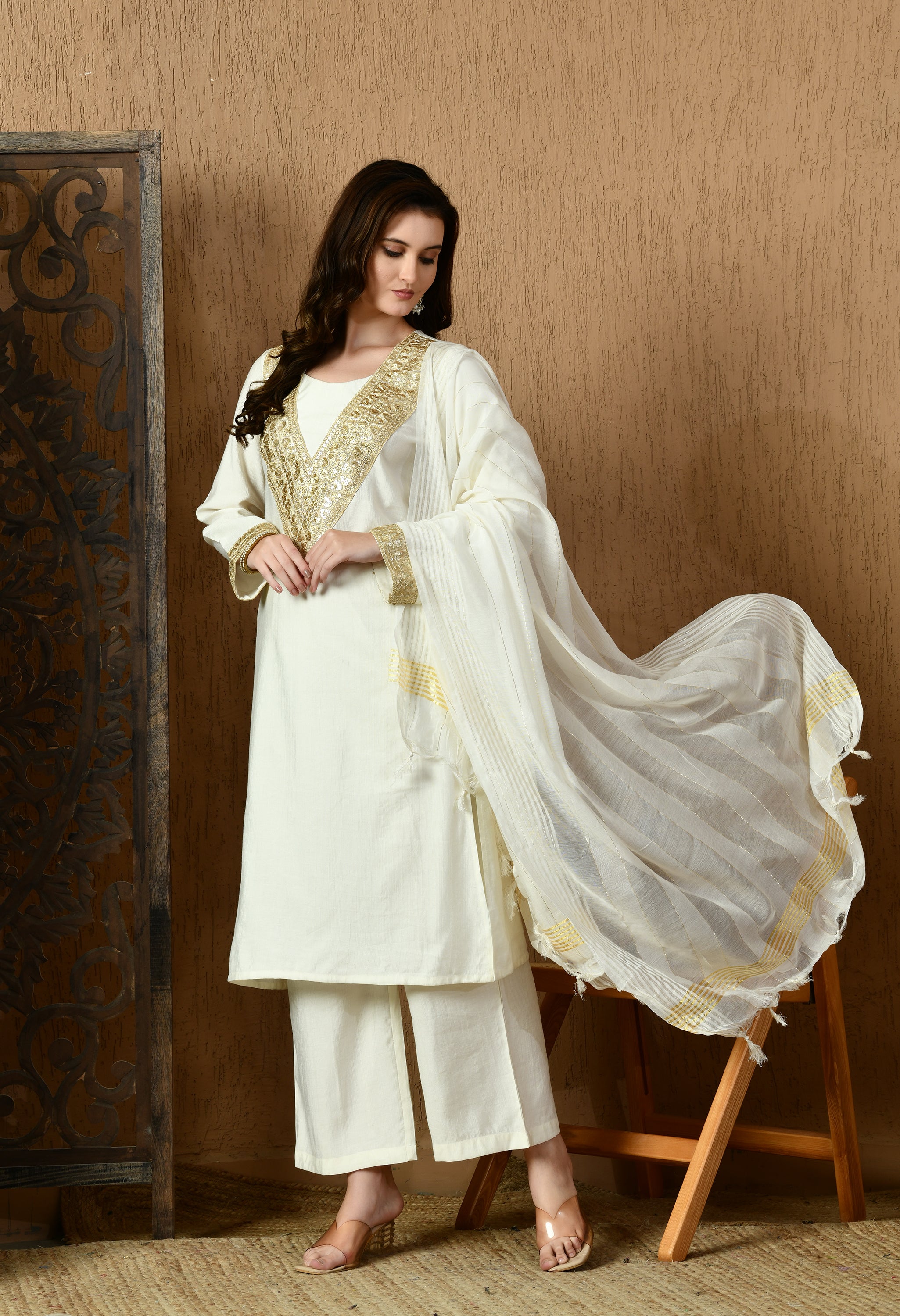 Myshka White Silk Blend Straight Round Neck Long Sleeves Kurta Trousers With Dupatta