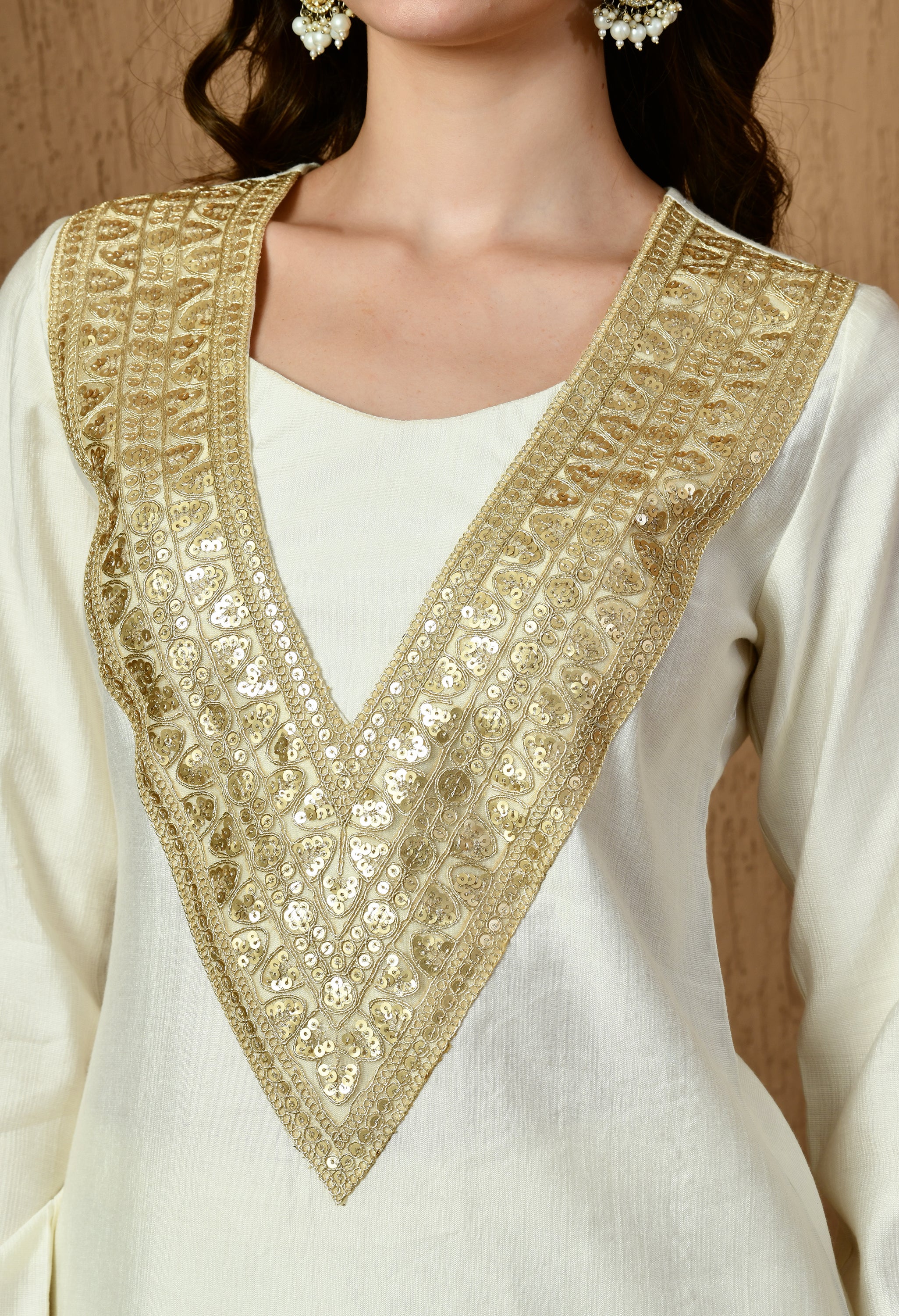 Myshka White Silk Blend Straight Round Neck Long Sleeves Kurta Trousers With Dupatta