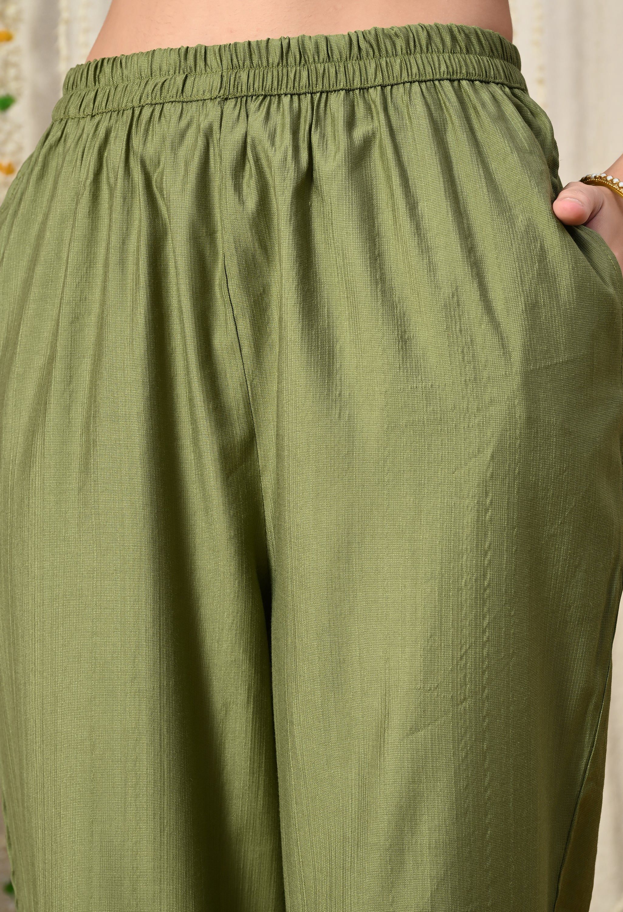 Myshka Green Silk Blend Straight Round Neck Three-Quarter Sleeves Kurta Trousers Set - Distacart