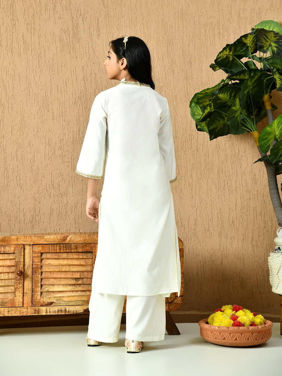 Myshka Kids Girls Calf length Embellished Kurta Set White Color - Distacart