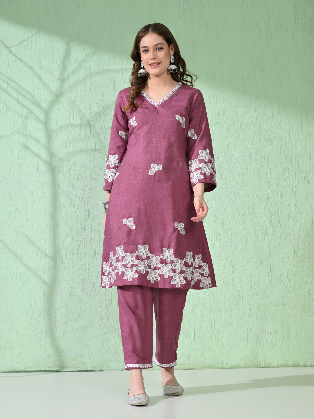 Myshka Women's Embroidered Calf Length Mauve Kurta With Palazzo