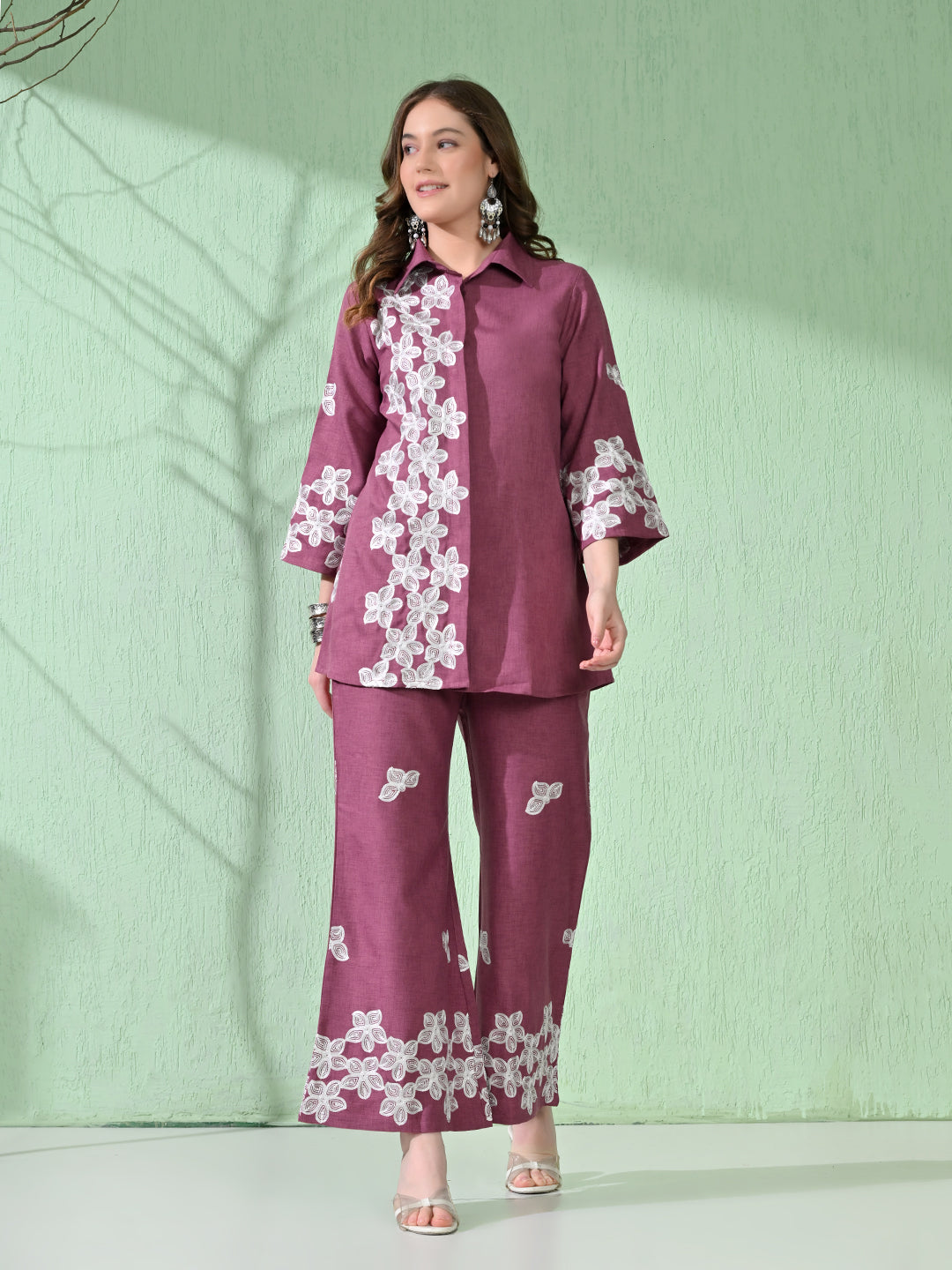 Myshka Women's Floral Embroidered Pink Tunic with Trouser