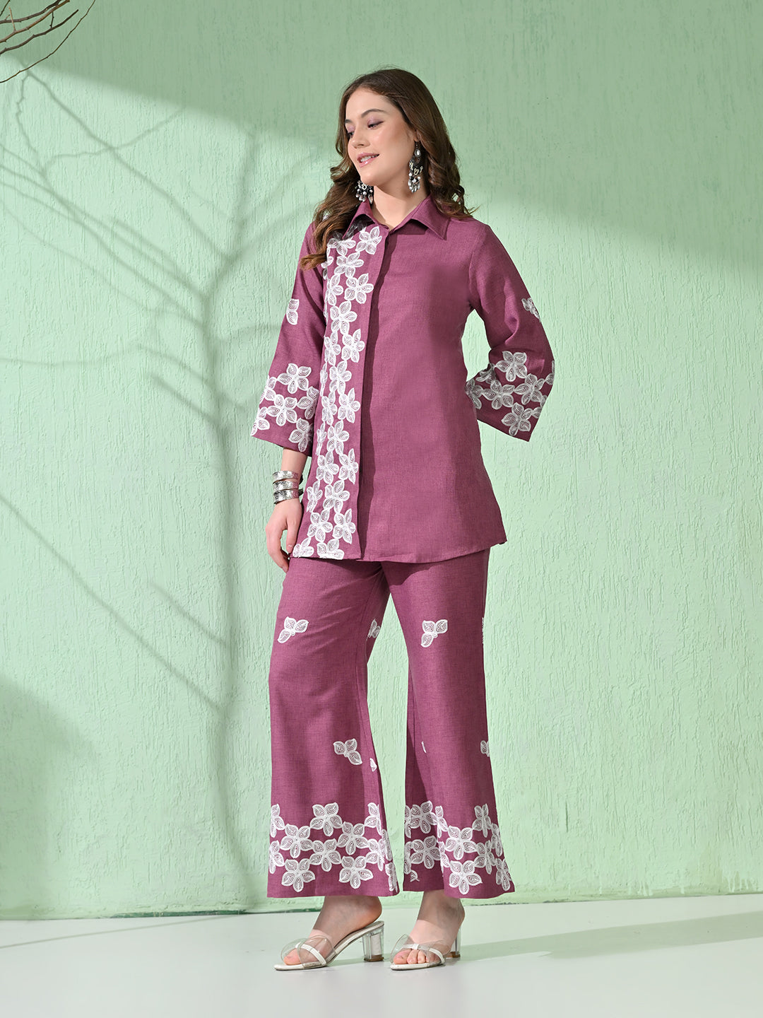 Myshka Women's Floral Embroidered Pink Tunic with Trouser