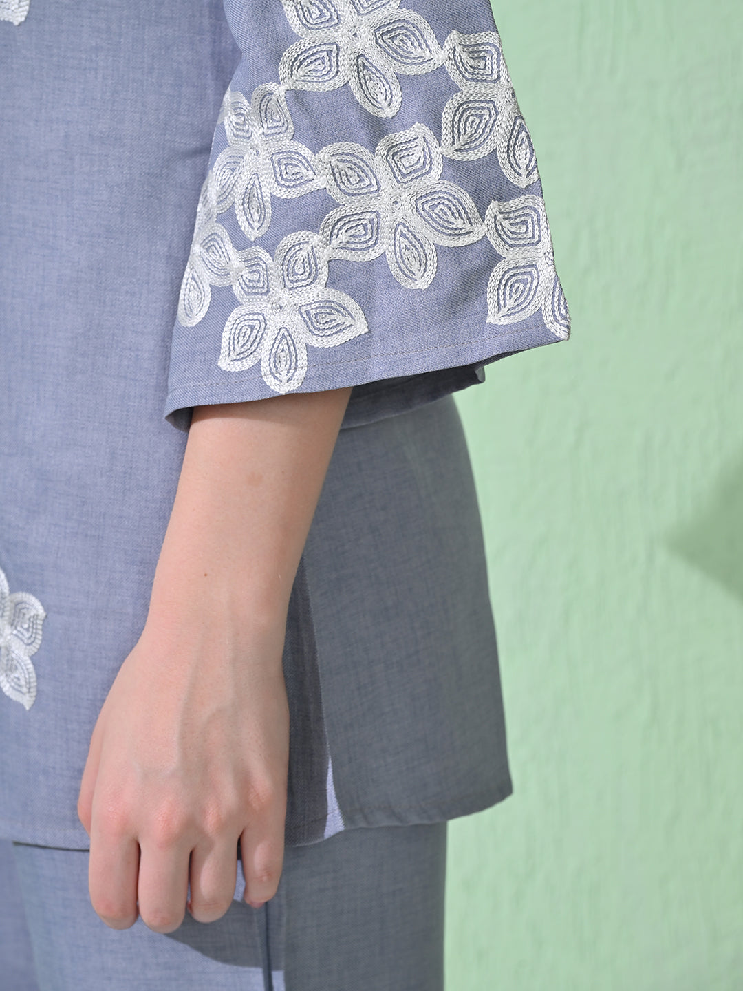 Myshka Women's Floral Embroidered SkyBlue Tunic with Trouser - Distacart