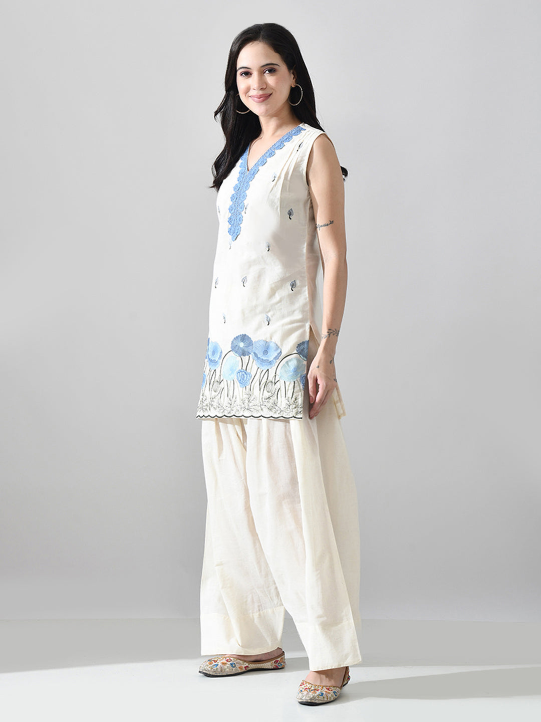 Myshka Women Off White Embroidered Short Kurta With Farsi Salwar