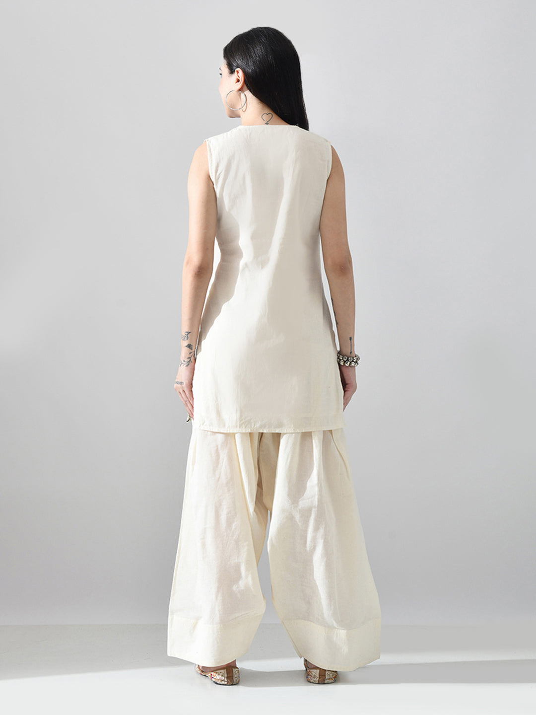 Myshka Women Off White Embroidered Short Kurta With Farsi Salwar