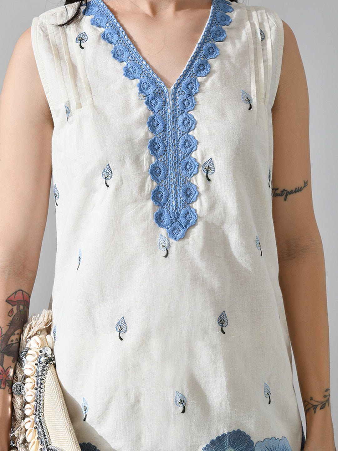 Myshka Women Off White Embroidered Short Kurta With Farsi Salwar