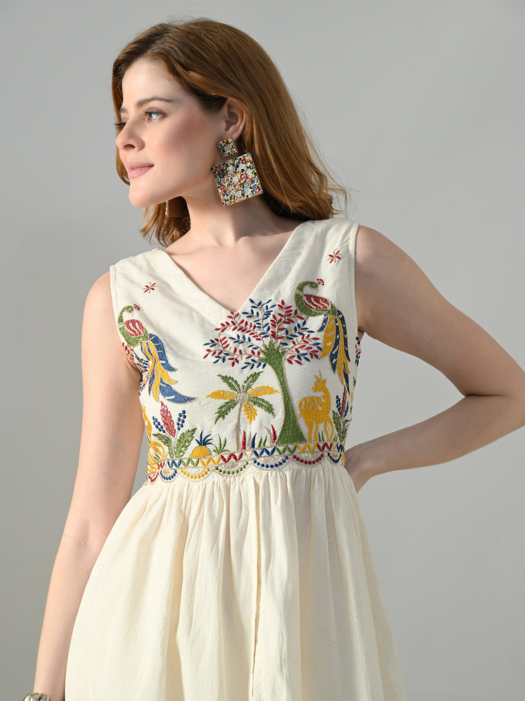 Myshka Women Off White Embroidered Long Kurta With Front Slit Trouser