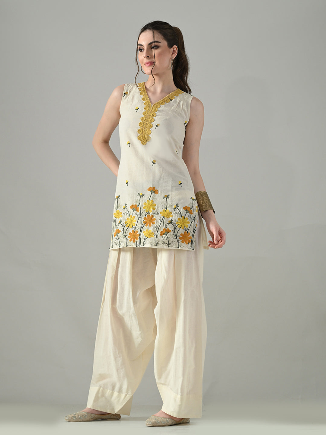Myshka Women Off White Embroidered Short Kurta With Farsi Salwar