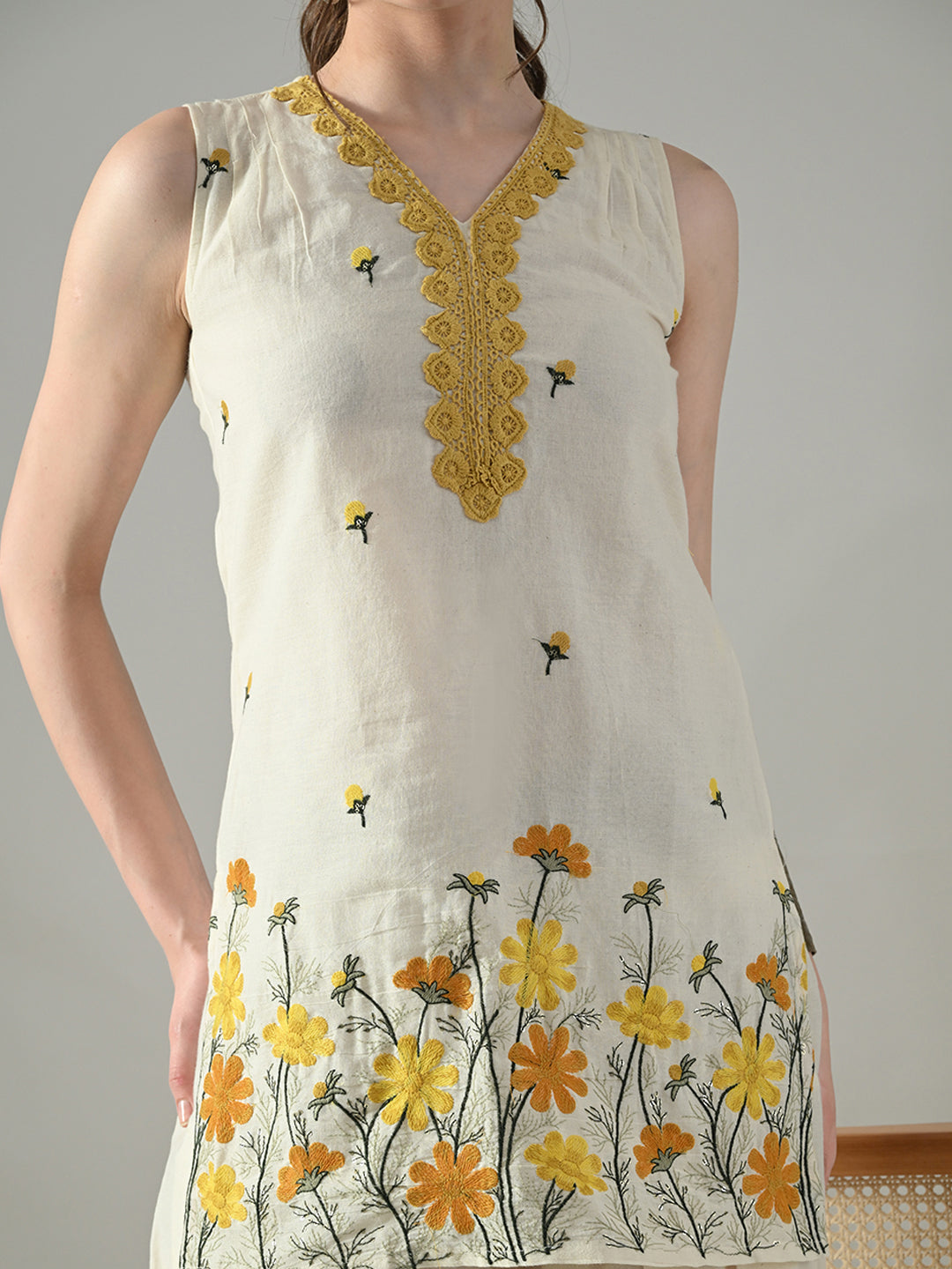 Myshka Women Off White Embroidered Short Kurta With Farsi Salwar