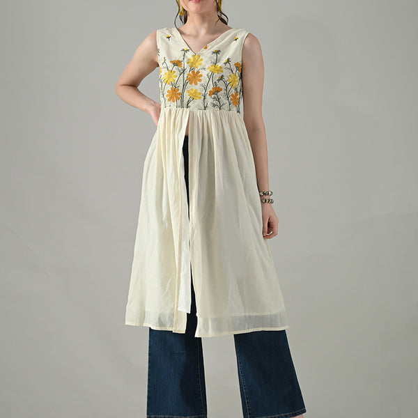 Myshka Women Off White Multicolor Thread Embroidered Sleeveless Long Kurta