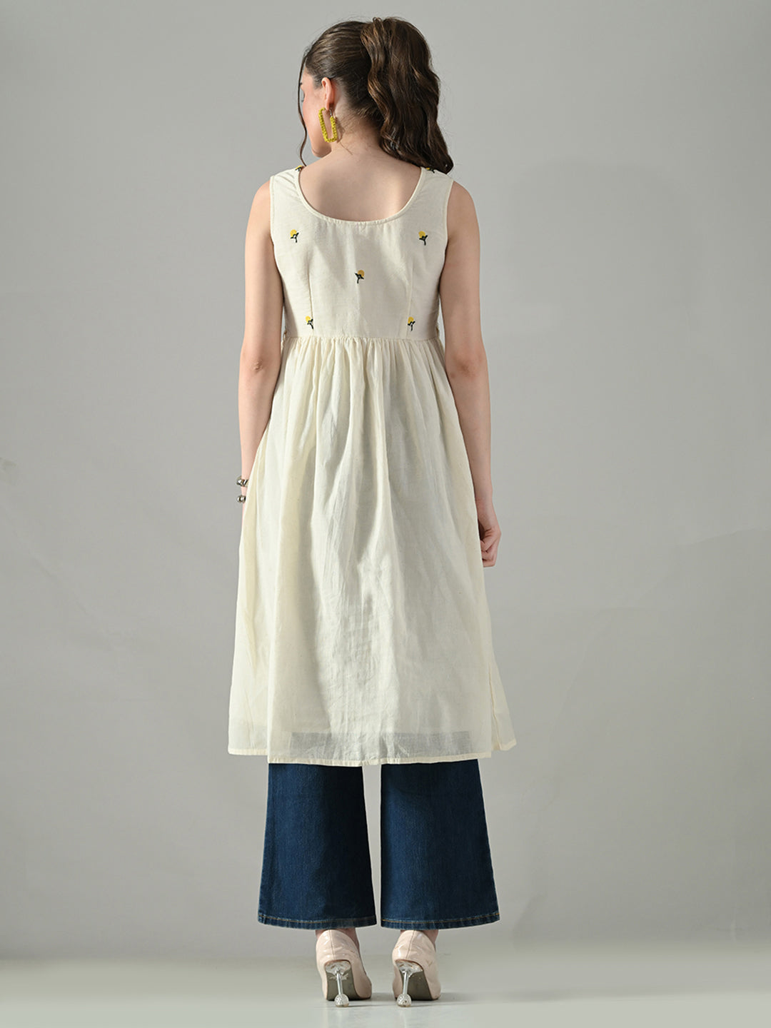Myshka Women Off White Multicolor Thread Embroidered Sleeveless Long Kurta