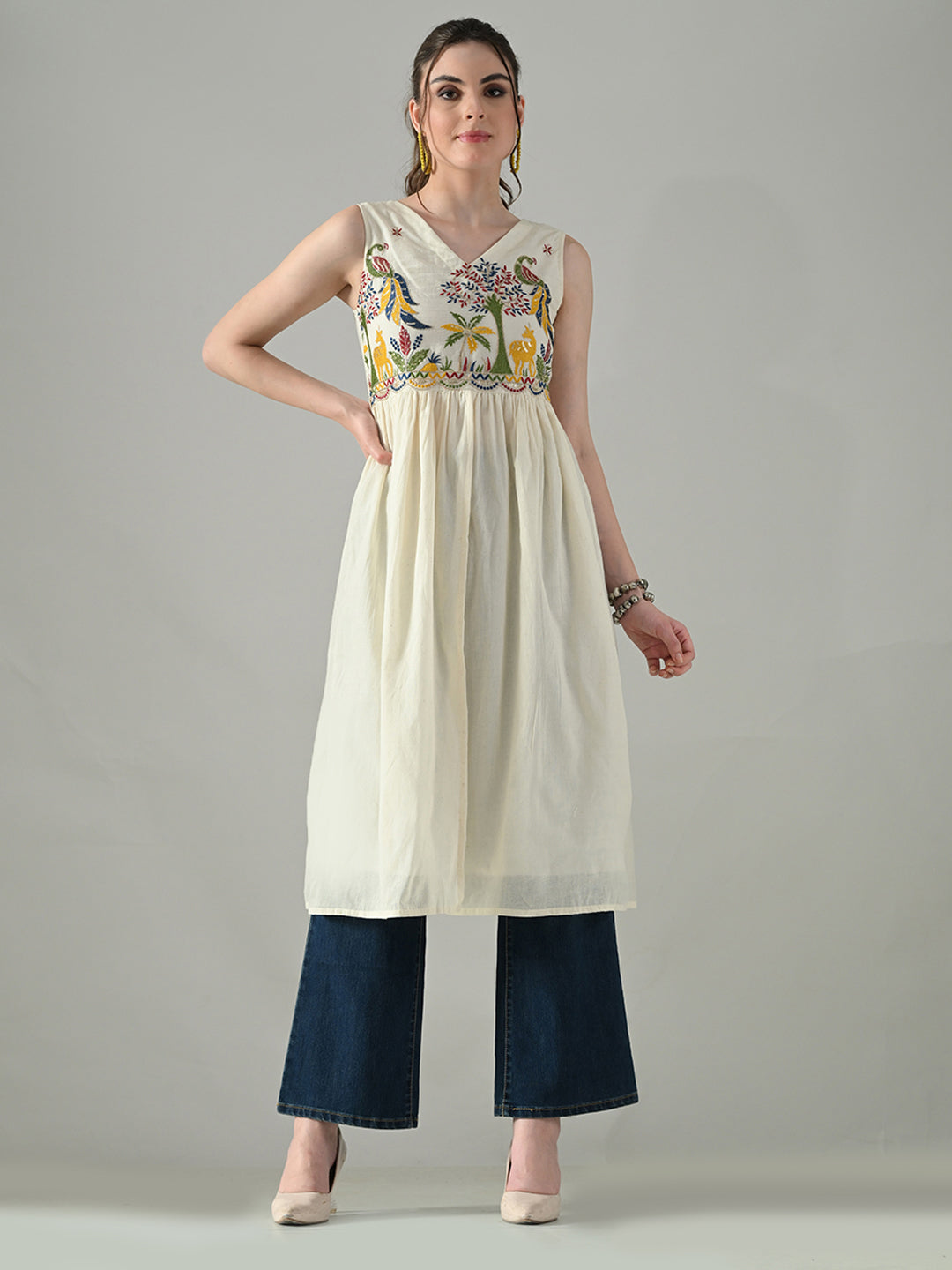 Myshka Women Off White Multicolor Thread Embroidered Sleeveless Long Kurta