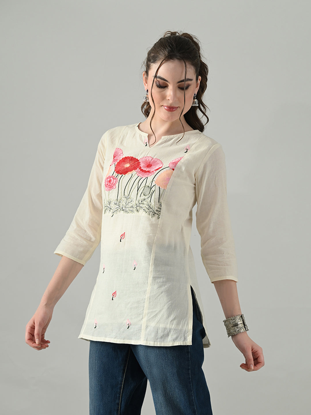Myshka Women Off White Multicolor Thread Embroidered Tunic Three Quarter Sleeves Round Neck